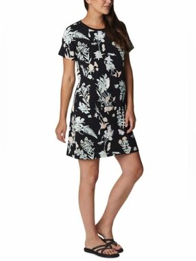 Columbia | Black Floral Short-Sleeve Tee, Size L